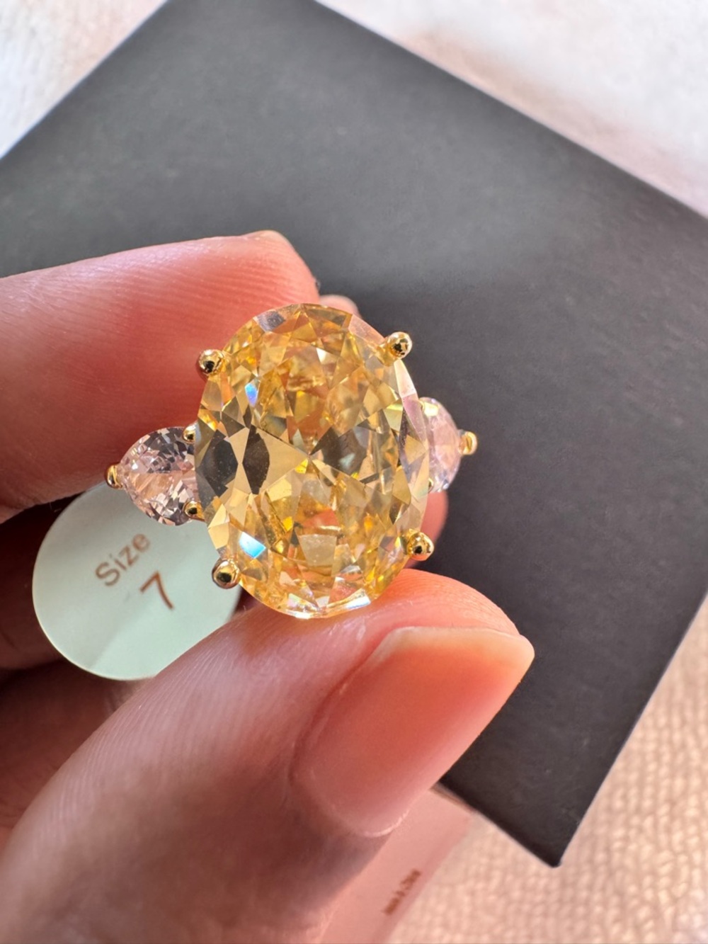 Yellow Oval Crystal Statement Ring with white Side Stones - Picture 2 of 8
